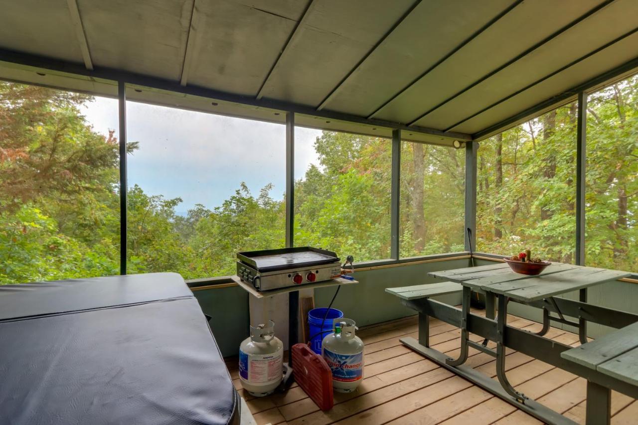 Mountaintop Ellijay Cabin With Private Hot Tub Экстерьер фото