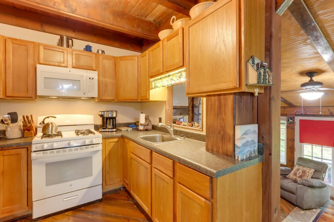 Mountaintop Ellijay Cabin With Private Hot Tub Экстерьер фото